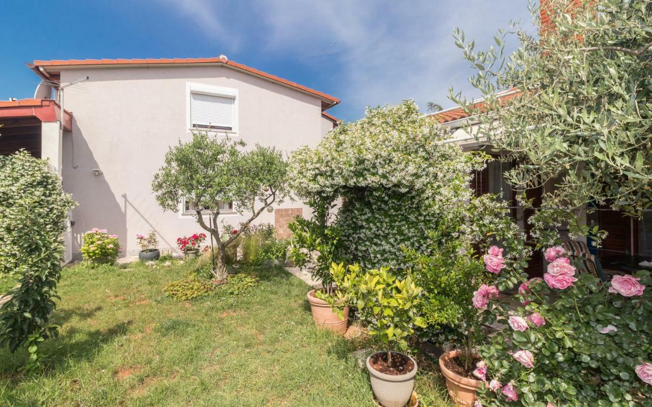 Holiday Home Nadia Pula Exterior foto