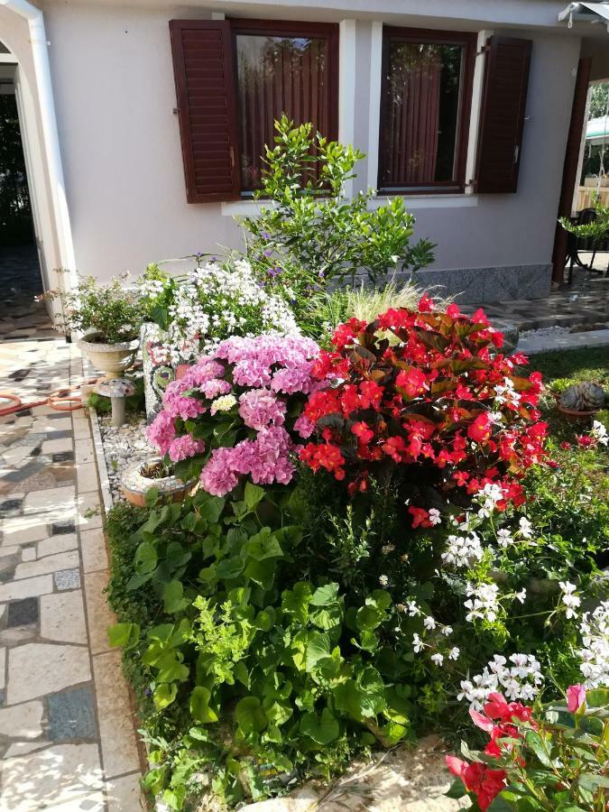 Holiday Home Nadia Pula Exterior foto